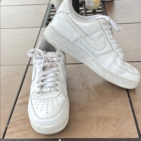 Nike Air Force 1 Men’s White Sneakers-8 - Picture 6 of 14